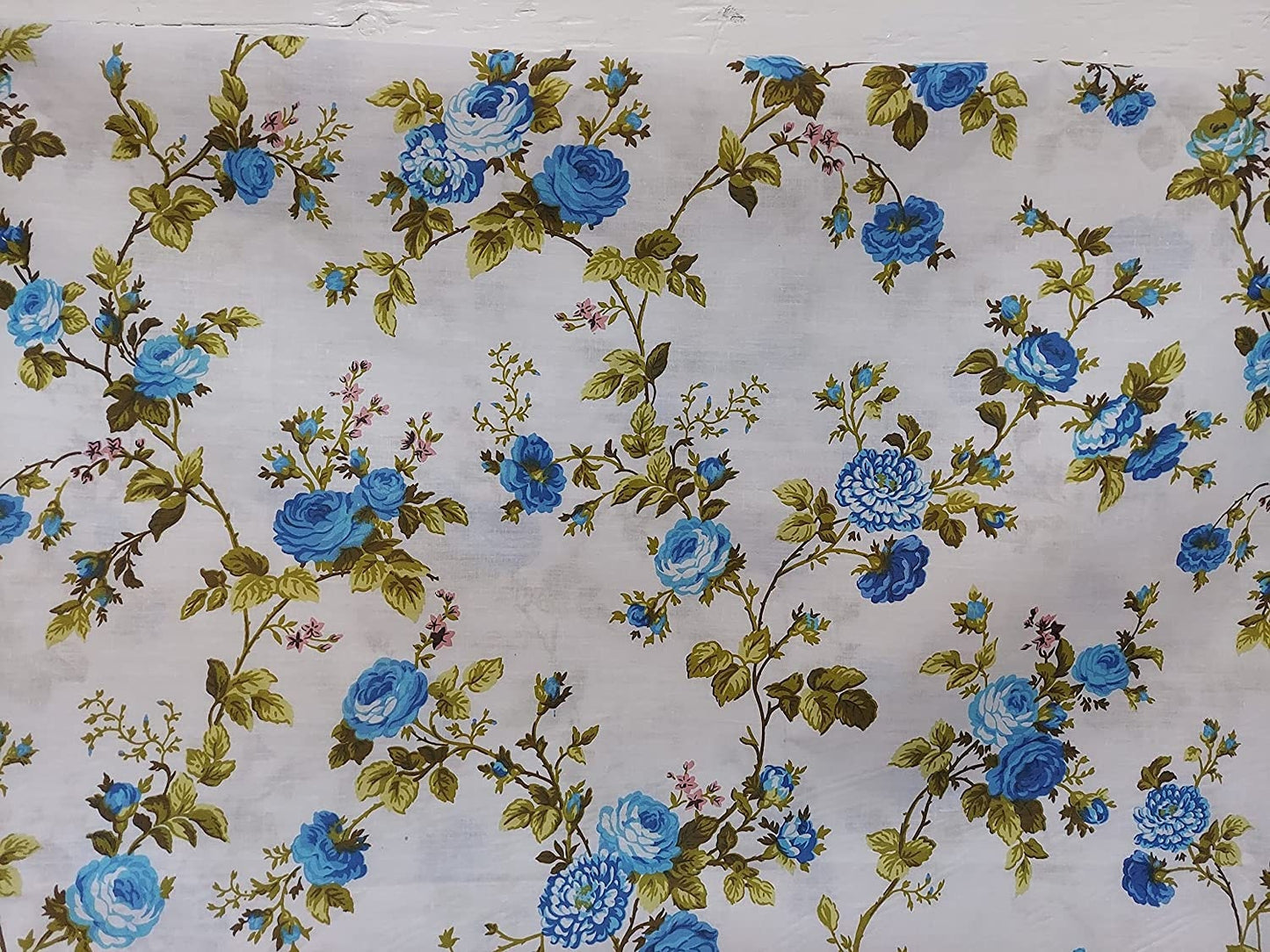 ad Poly Cotton 58 Inch Fabric White Floral Roses Blue Sold by The Yard