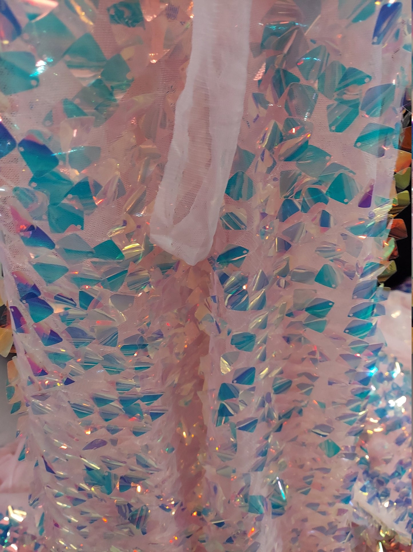 ad Square Dazzle Dangling & Mesh Sequin Fabric Width 52'' sold by yard